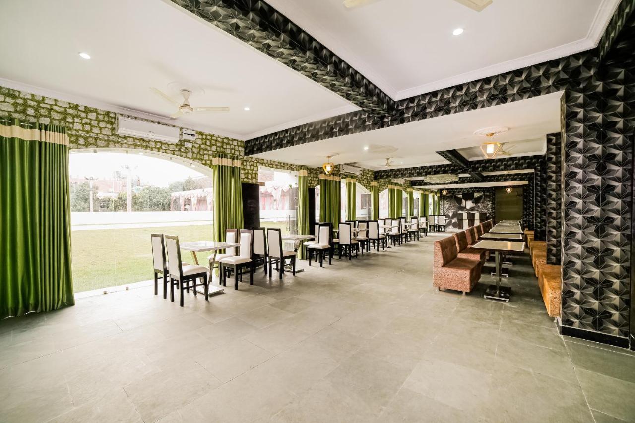 Oyo 41923 Prema Kunj Resort Jhānsi Extérieur photo