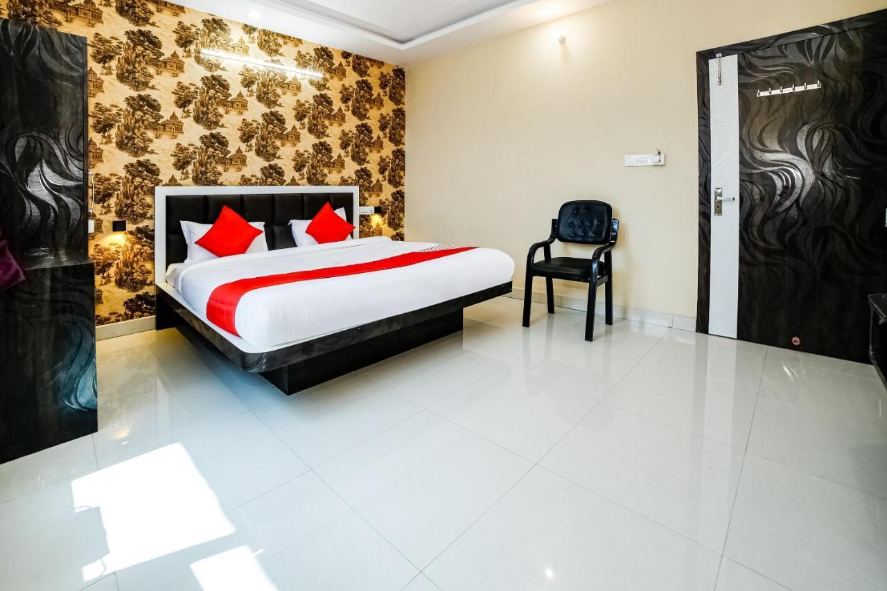 Oyo 41923 Prema Kunj Resort Jhānsi Extérieur photo