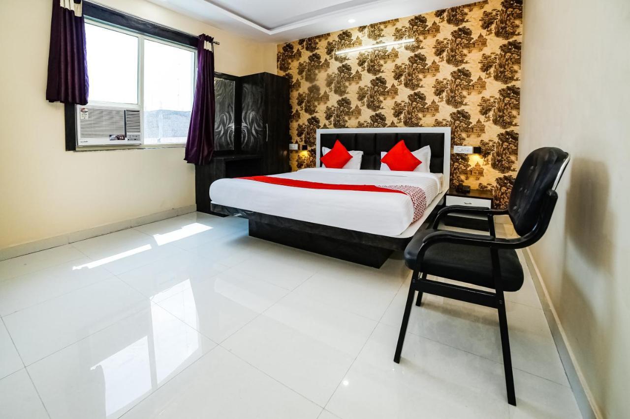 Oyo 41923 Prema Kunj Resort Jhānsi Extérieur photo