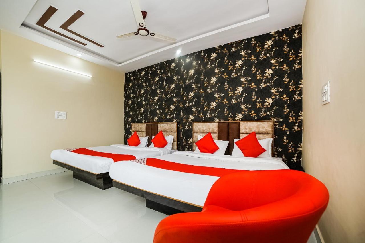 Oyo 41923 Prema Kunj Resort Jhānsi Extérieur photo