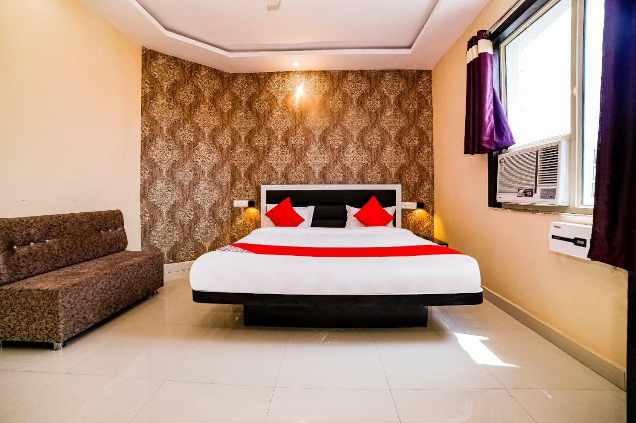 Oyo 41923 Prema Kunj Resort Jhānsi Extérieur photo